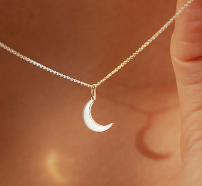 925 Sterling Silver Crescent Moon Necklace