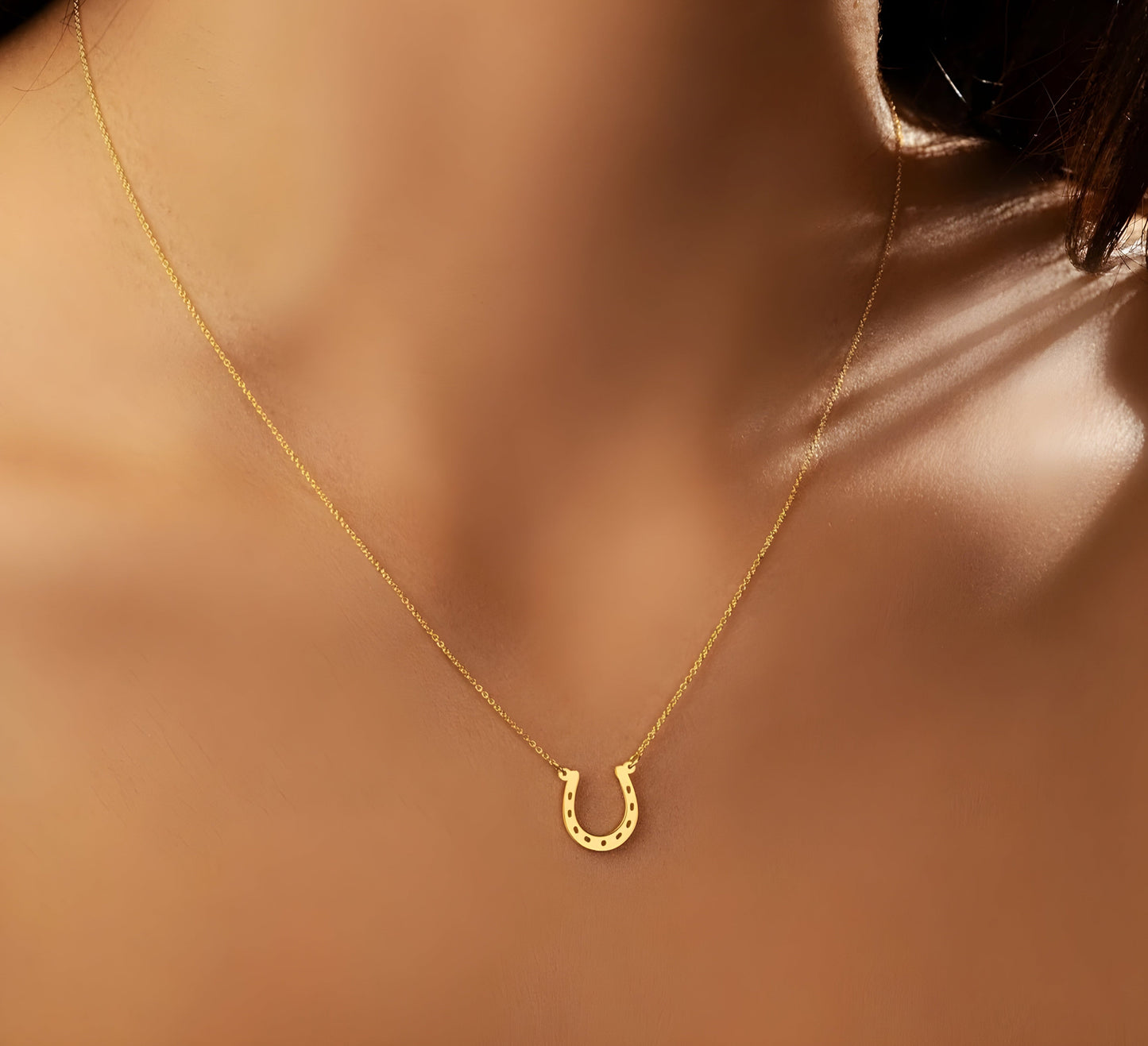 925 Sterling Silver Horse Shoe Necklace