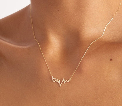 925 Sterling Silver Heartbeat Rhythm Necklace