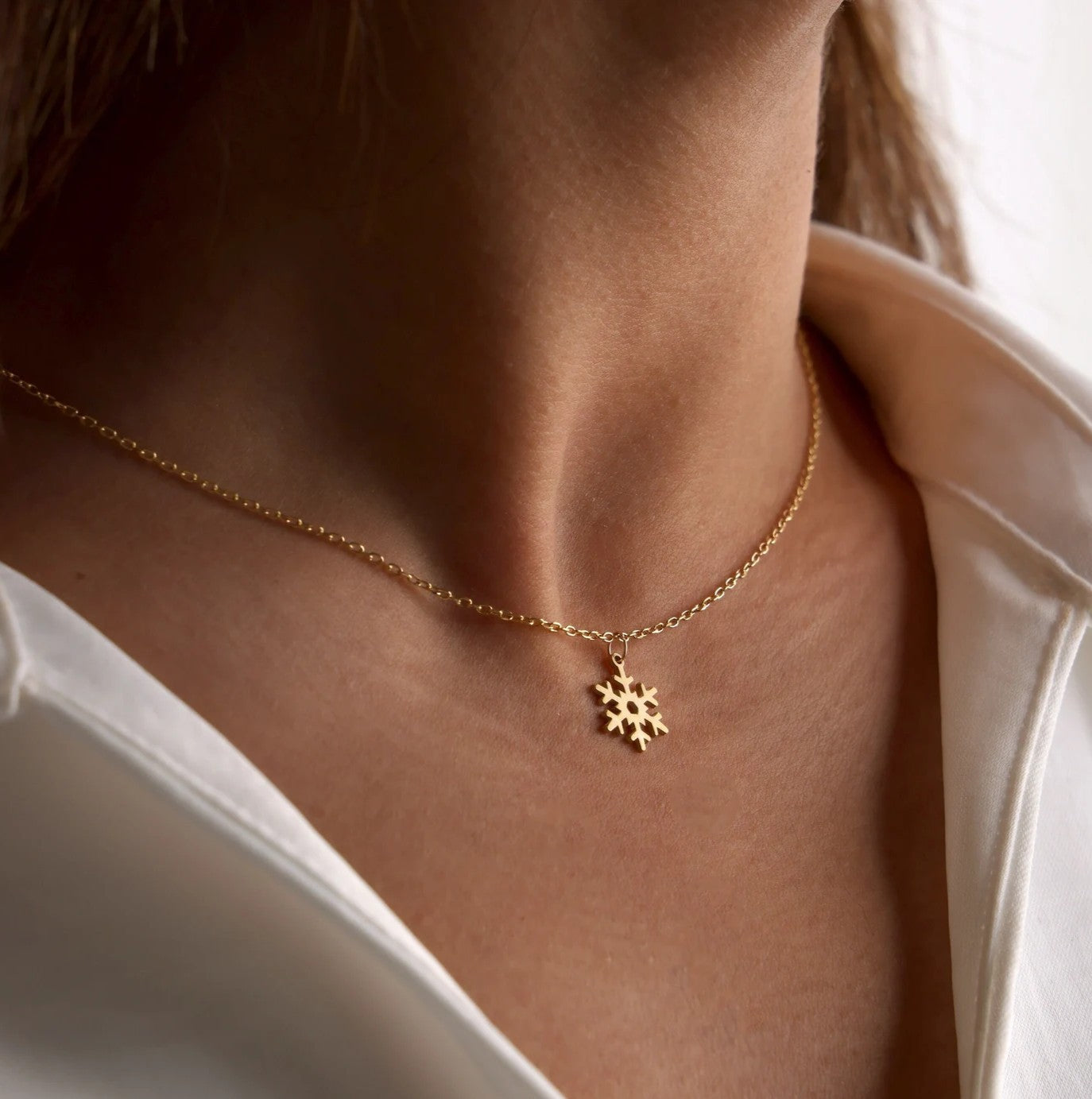 925 Sterling Silver Snowflake Delicate Necklace
