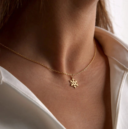 925 Sterling Silver Snowflake Delicate Necklace