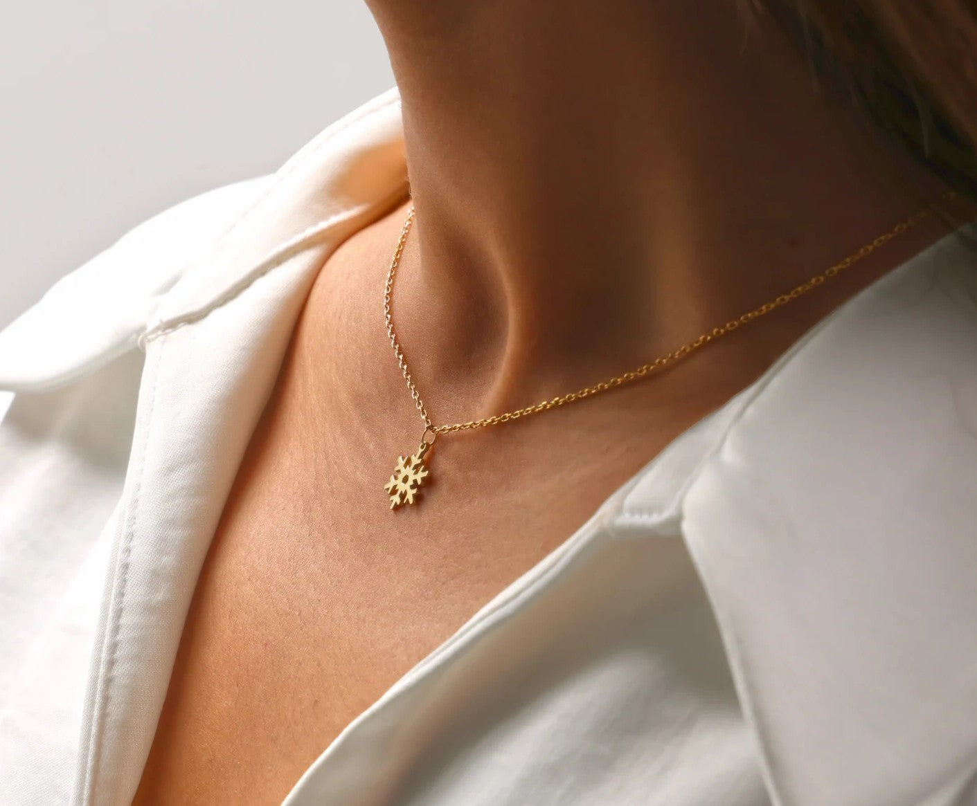 925 Sterling Silver Snowflake Delicate Necklace