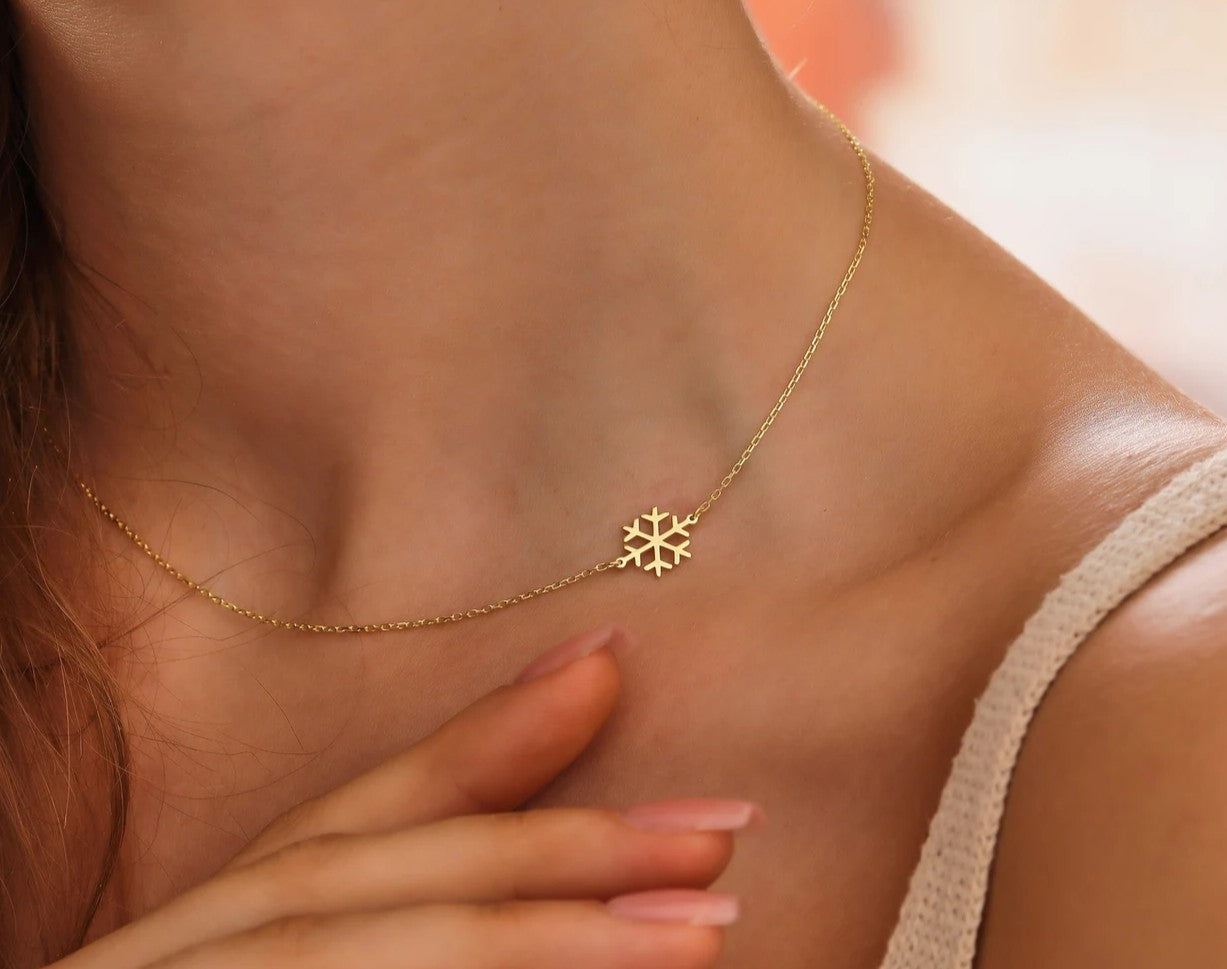 925 Sterling Silver Snowflake Side Necklace