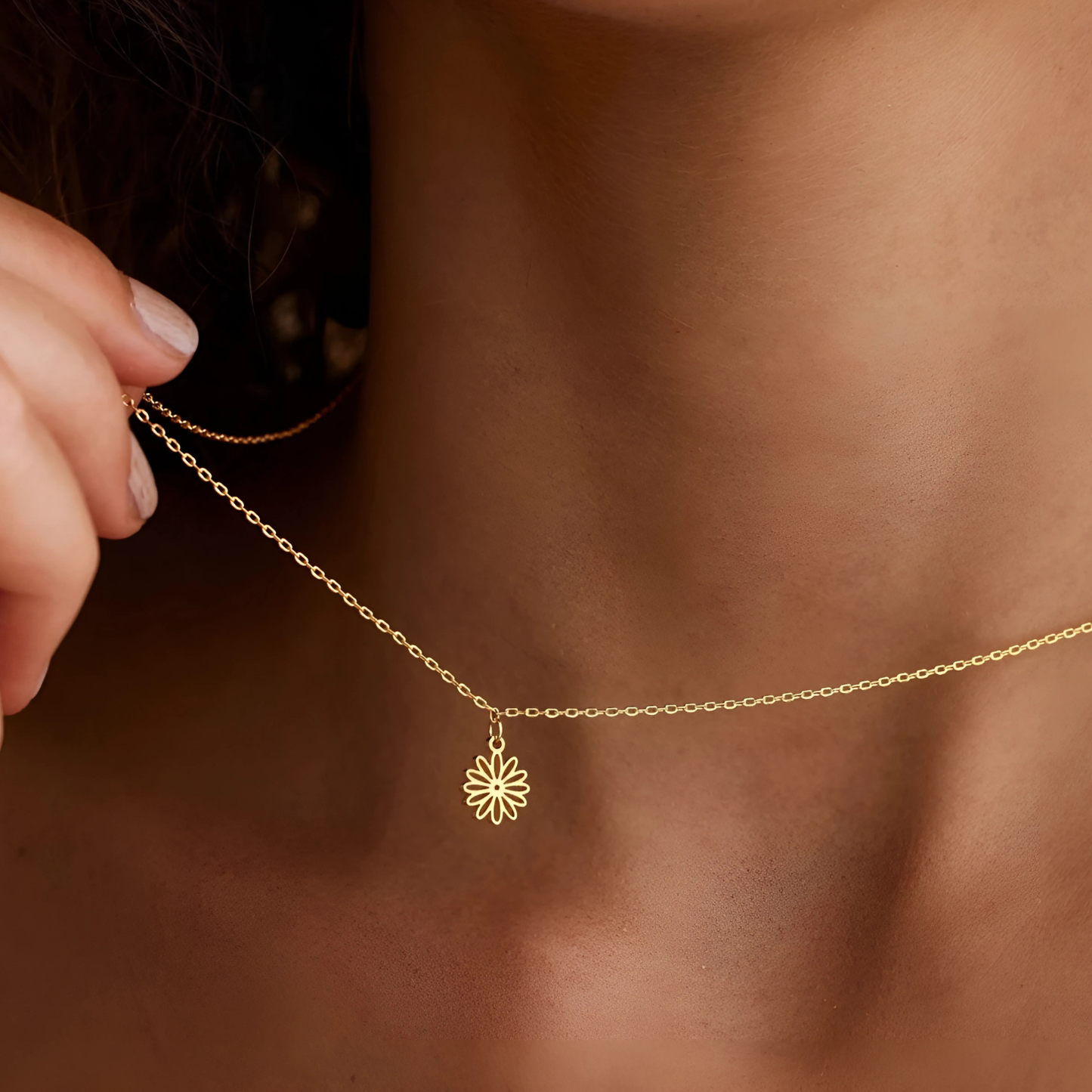 925 Sterling Silver Daisy Flower Symbol Necklace