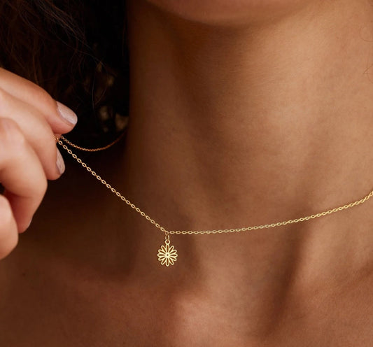 925 Sterling Silver Daisy Flower Symbol Necklace