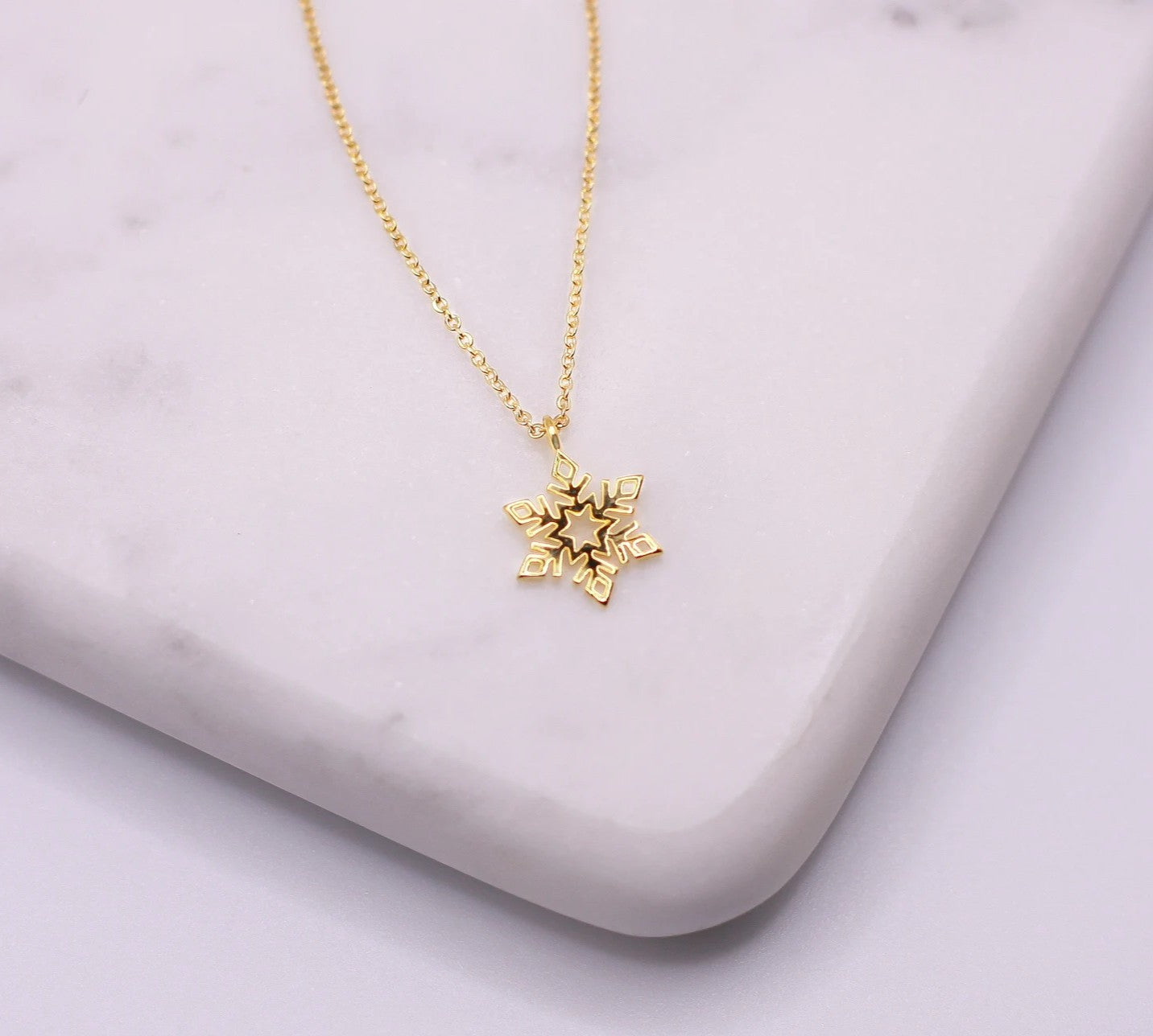 925 Sterling Silver Snowflake Necklace