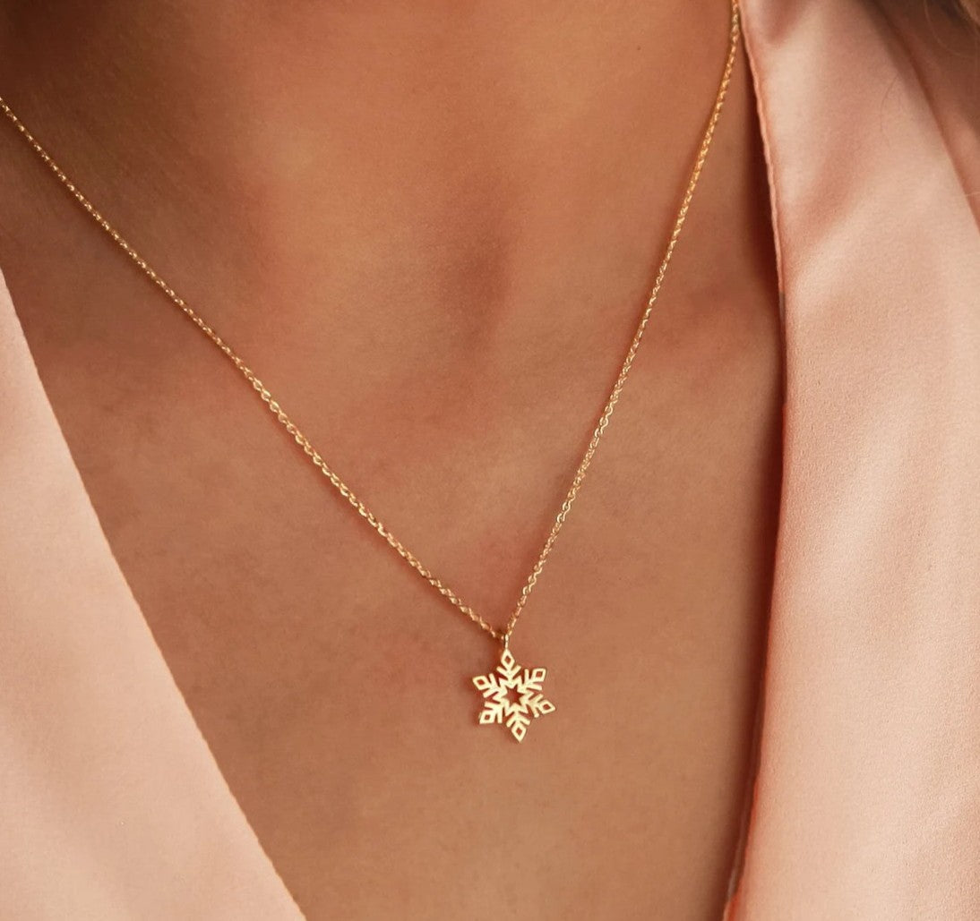 925 Sterling Silver Snowflake Necklace