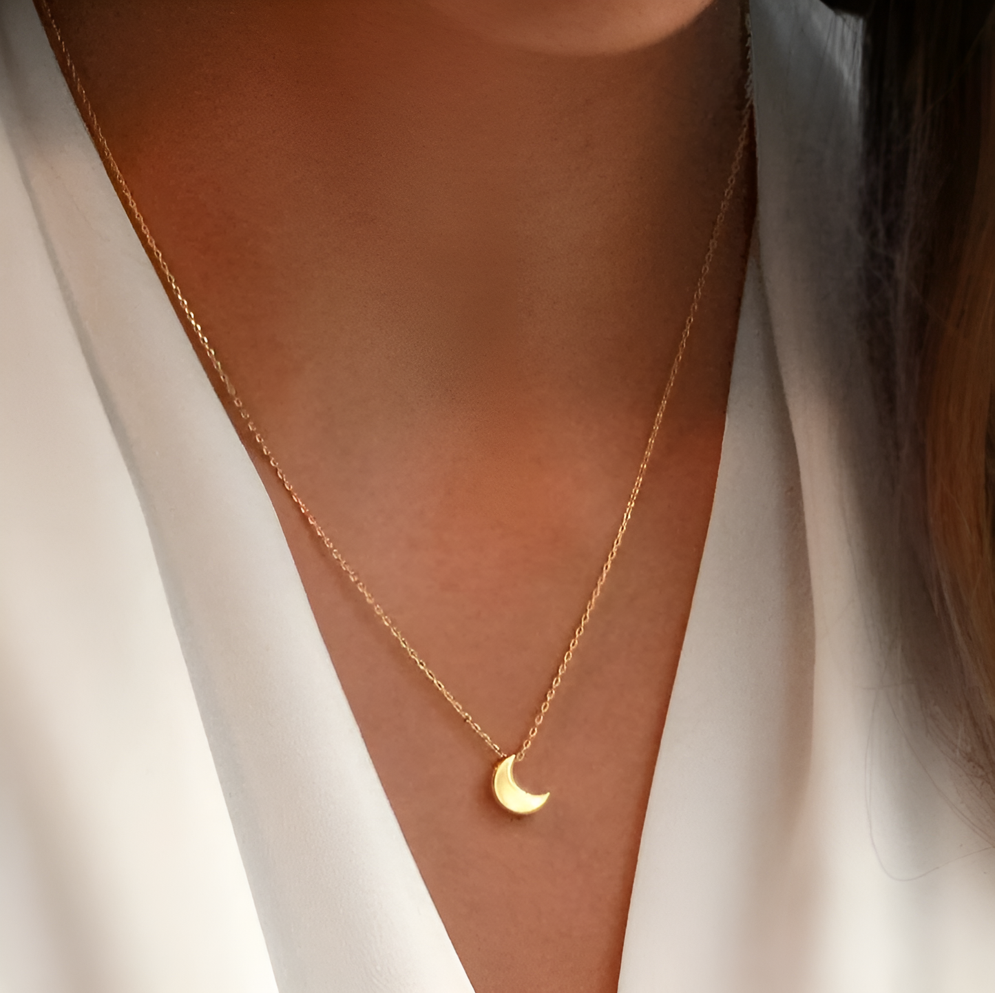925 Sterling Silver Crescent Moon Necklace